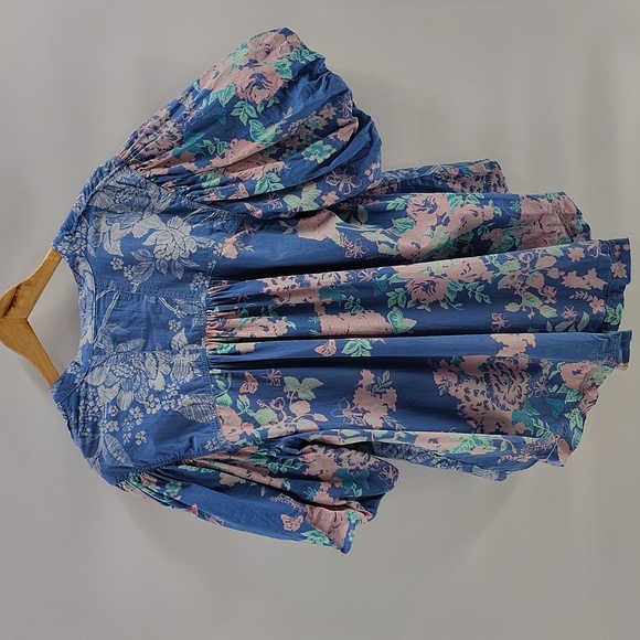 WE THE FREE Cosette Floral Chambray Combo Pullover Top Size Medium - Picture 8 of 8